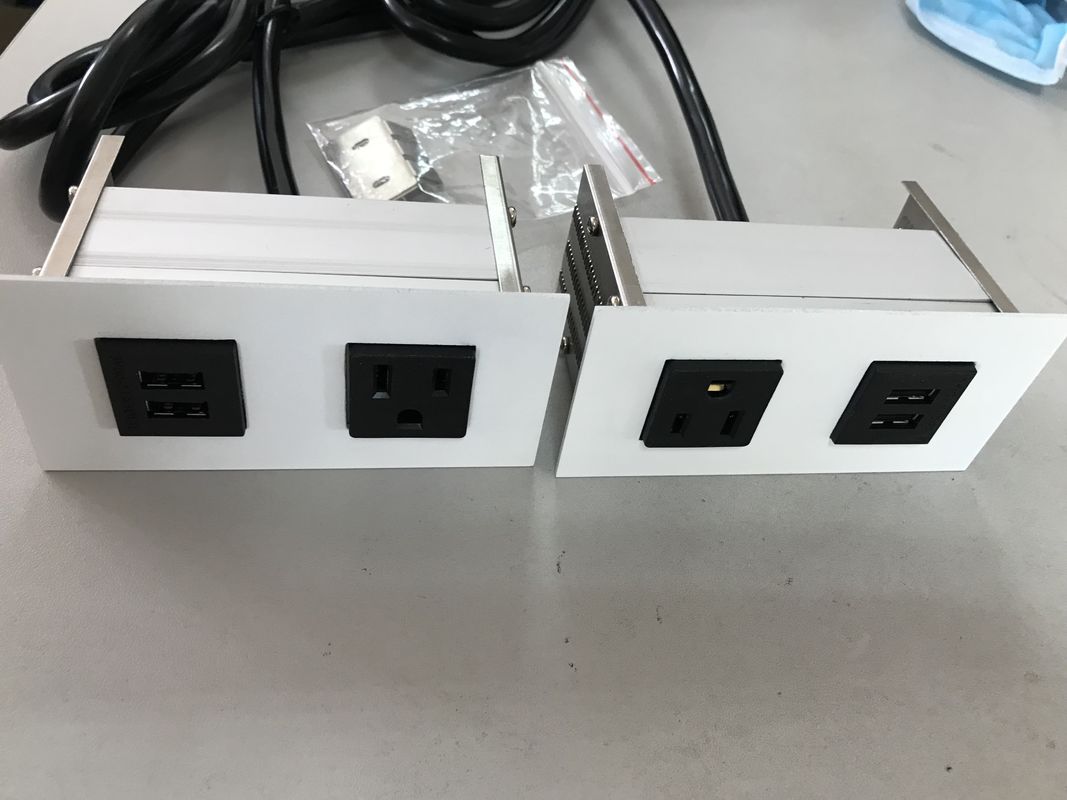 Zócalos de poder de escritorio ocultados con 1 mercado/2 puertos de USB, toma de corriente del tablero de la mesa de las placas frontales del acero inoxidable